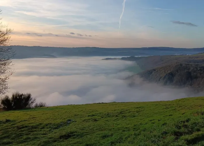 Le Gue De Clecy Bed & Breakfast 3*